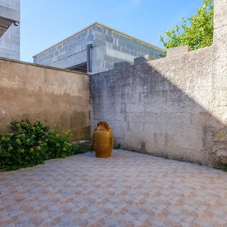 Casa Corte Pupino בית נופש ורנולה